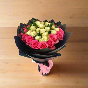 Fancy Hand Bouquet 2 - Larissa