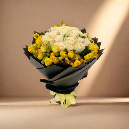 Fancy Hand Bouquet 7 - Larissa