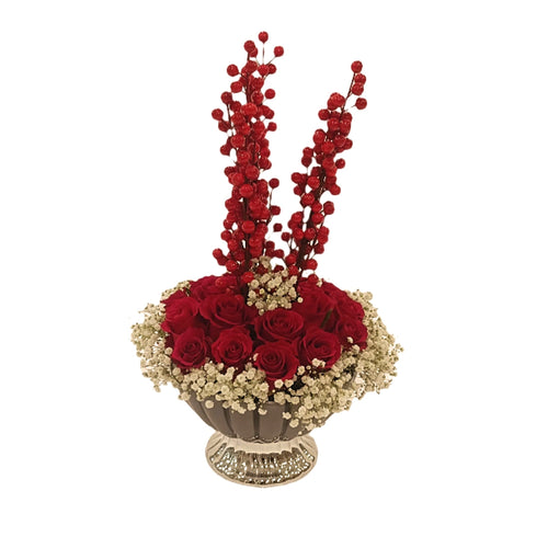 Roses With Artificial Flower - Larissa