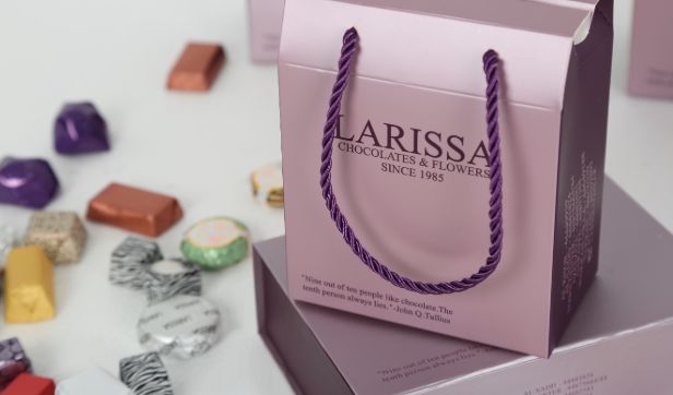Chocolate - Larissa